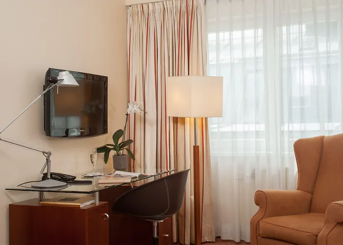 Готель Kaiserhof 4*